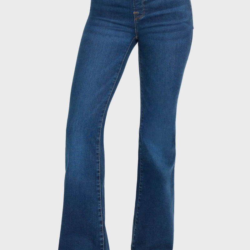 Good American Pull On Flare Jeans