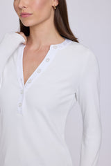 NYDJ Emery Ribbed Henley in Optic White