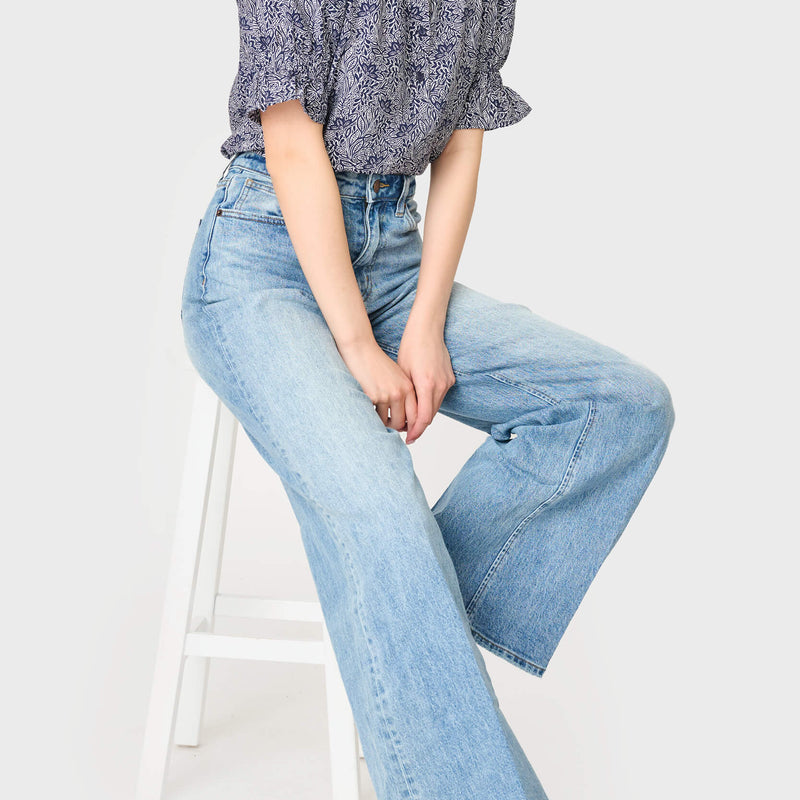 Dianthus Henley Puff Sleeve Blouse