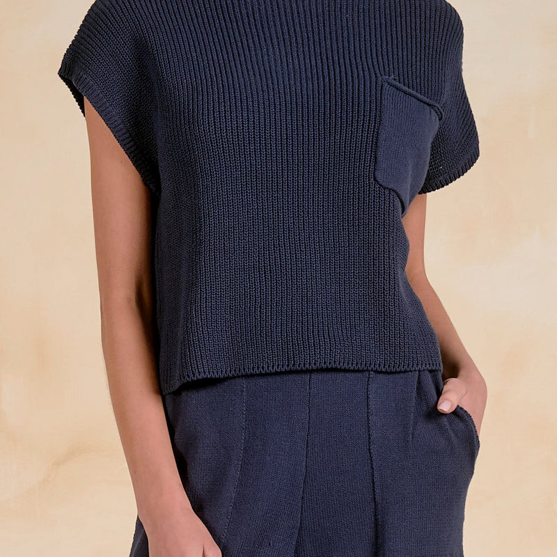 Woman modeling Elan Willow Sweater Navy styled as a set set for everyday casual