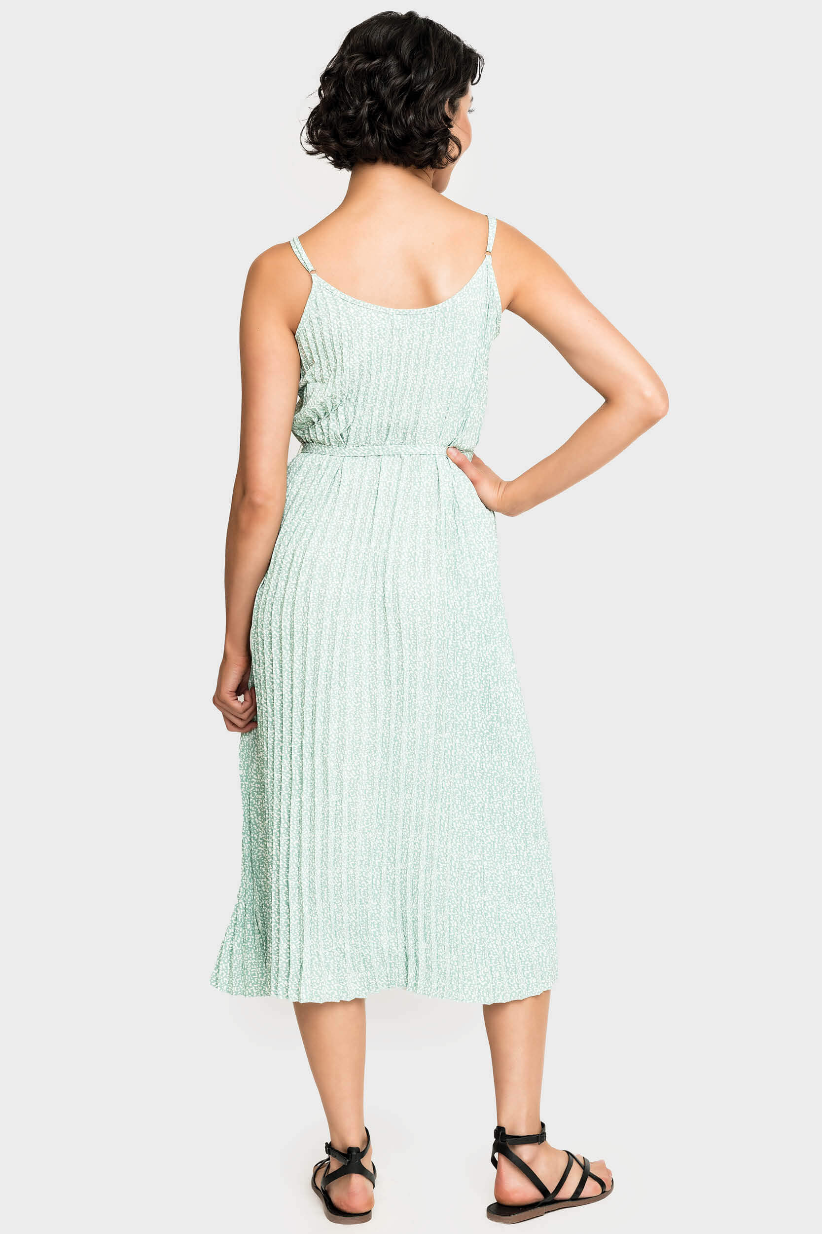 Adjustable Strap Pleated Midi Dress with Belt Mist Green Animal Dot / XXL | Gibsonlook Adjustable Strap Pleated Midi Dress with Belt Mist Green Animal Dot / XXL | Gibsonlook